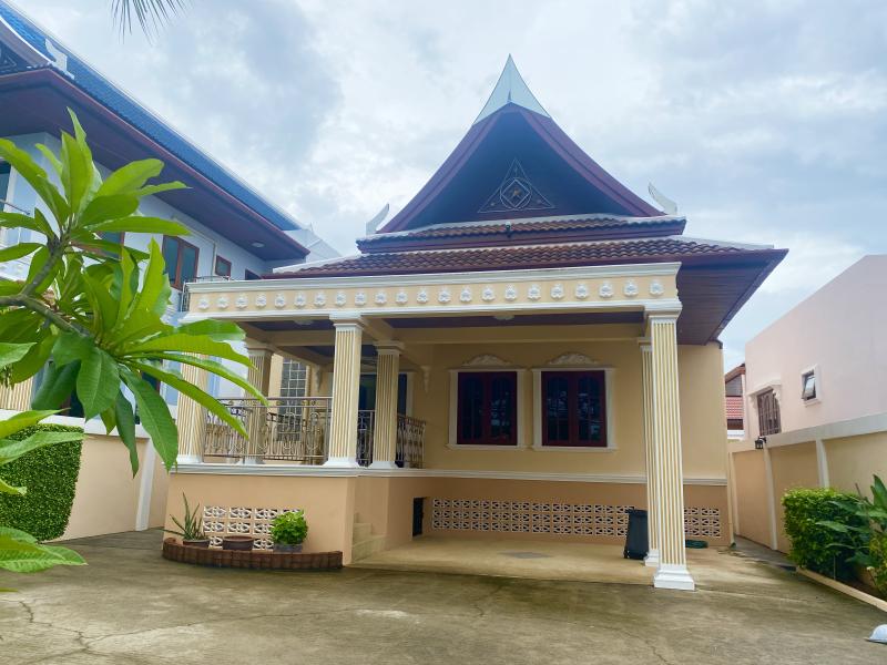 Thai style pool villa