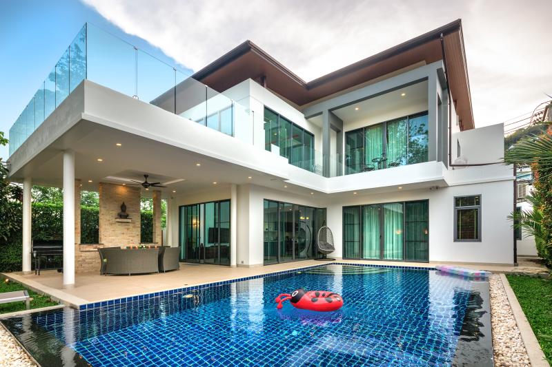 Modern  Pool Villa