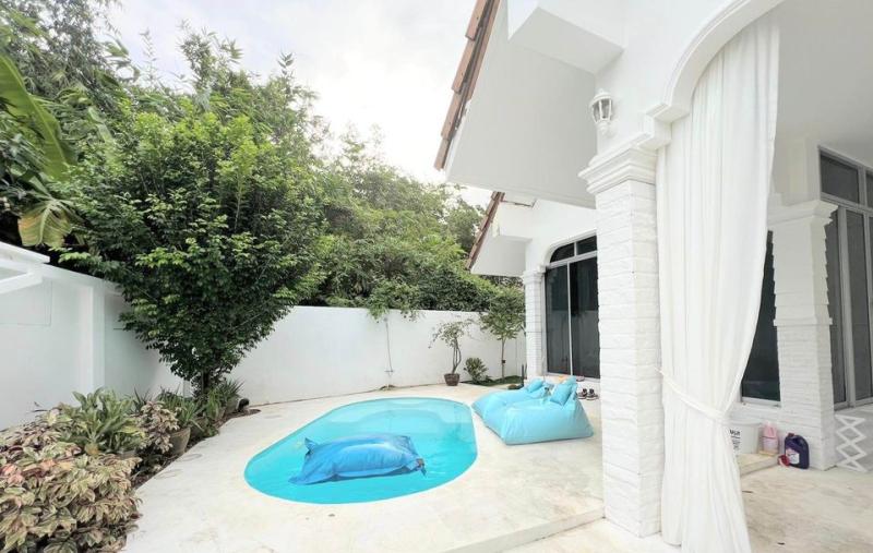 Private pool villa 4 bedrooms Rawai Phuket