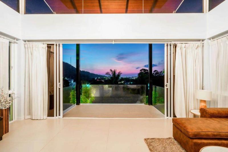 Kata Sea View Private Pool villa 5 bedrooms 5 bathrooms