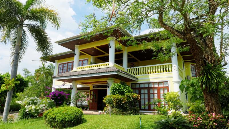 Thai-Style Villa in Chalong with Lake Access 4-Bedroom, 4-Bathroom